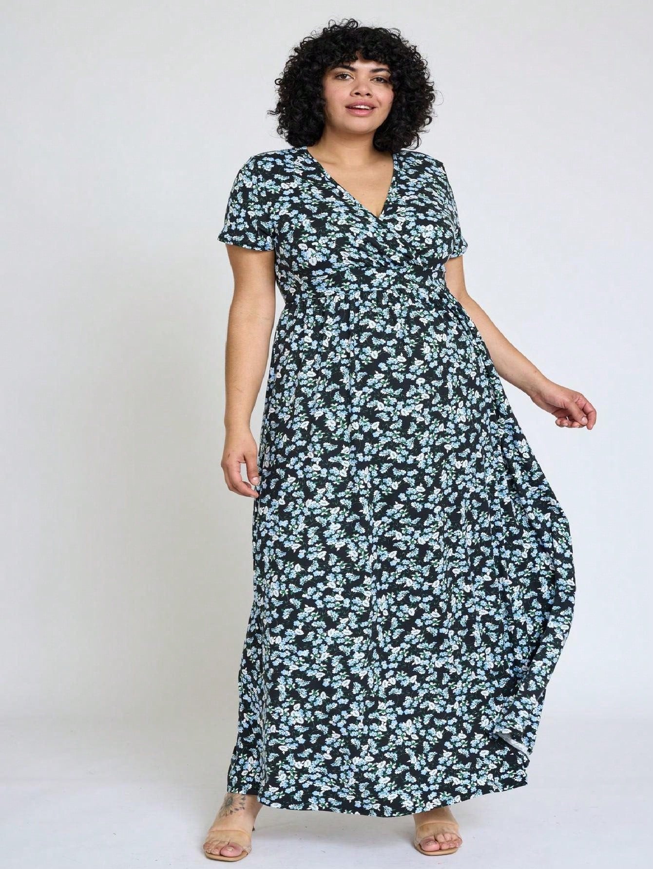 Elegant Floral Maxi Dress With Plunging Neckline Short Sleeve Surplice Sash Versatile Summer Dress For Women
