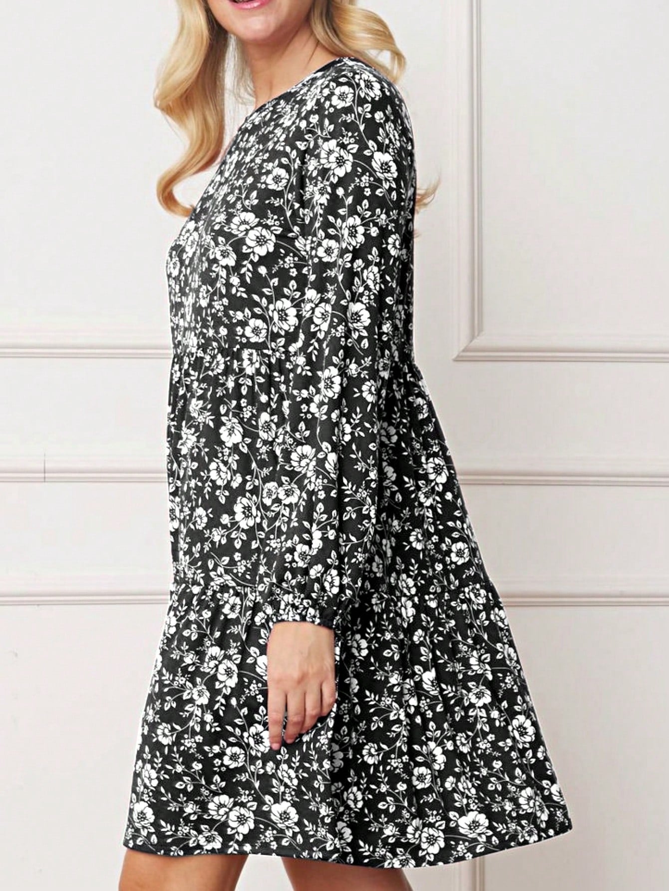 Boho Retro Ditsy Floral Flutter Puff Sleeve Square Neck Tiered Ruffle Tea Midi Length Classic Bridgerton Dress
