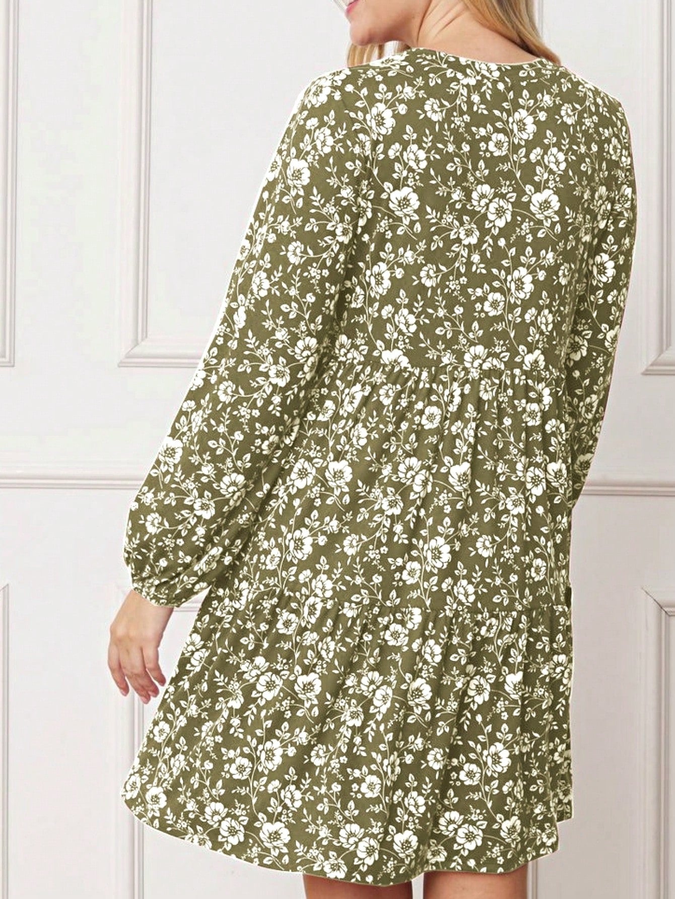 Boho Retro Ditsy Floral Flutter Puff Sleeve Square Neck Tiered Ruffle Tea Midi Length Classic Bridgerton Dress