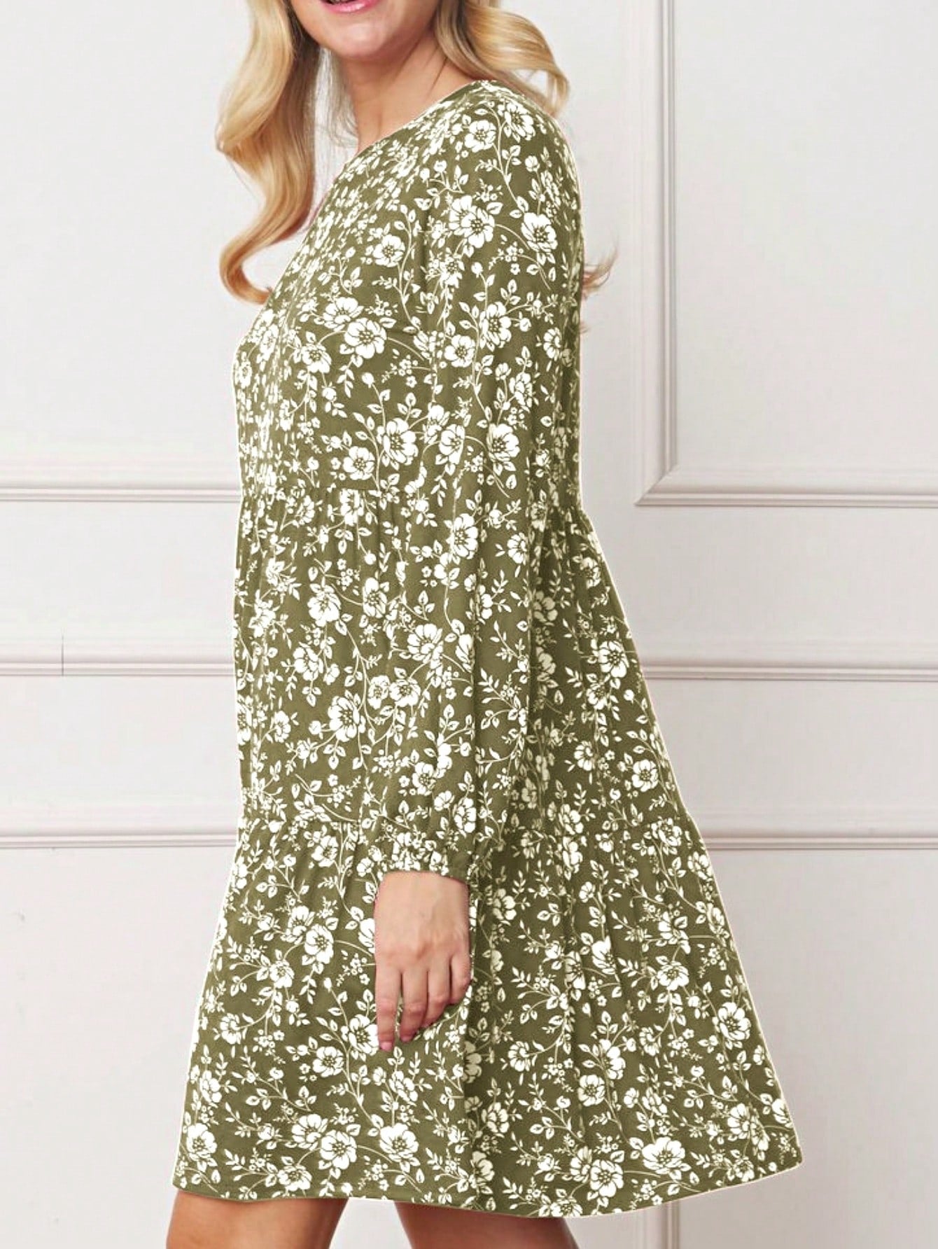Boho Retro Ditsy Floral Flutter Puff Sleeve Square Neck Tiered Ruffle Tea Midi Length Classic Bridgerton Dress
