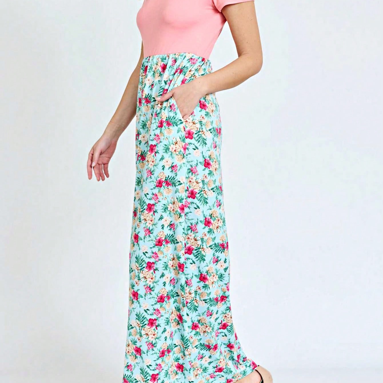 Halter Sleeveless Ditsy Floral Vacation Cruise Multi Chevron Stripe Yellow, Navy And Mint Sleeveless Maxi Dress With Pocket | S-3X