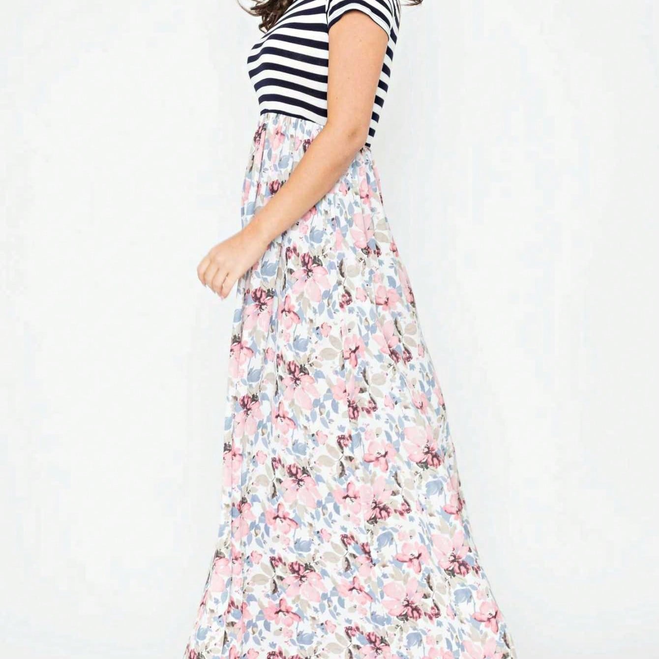 Halter Sleeveless Ditsy Floral Vacation Cruise Multi Chevron Stripe Yellow, Navy And Mint Sleeveless Maxi Dress With Pocket | S-3X