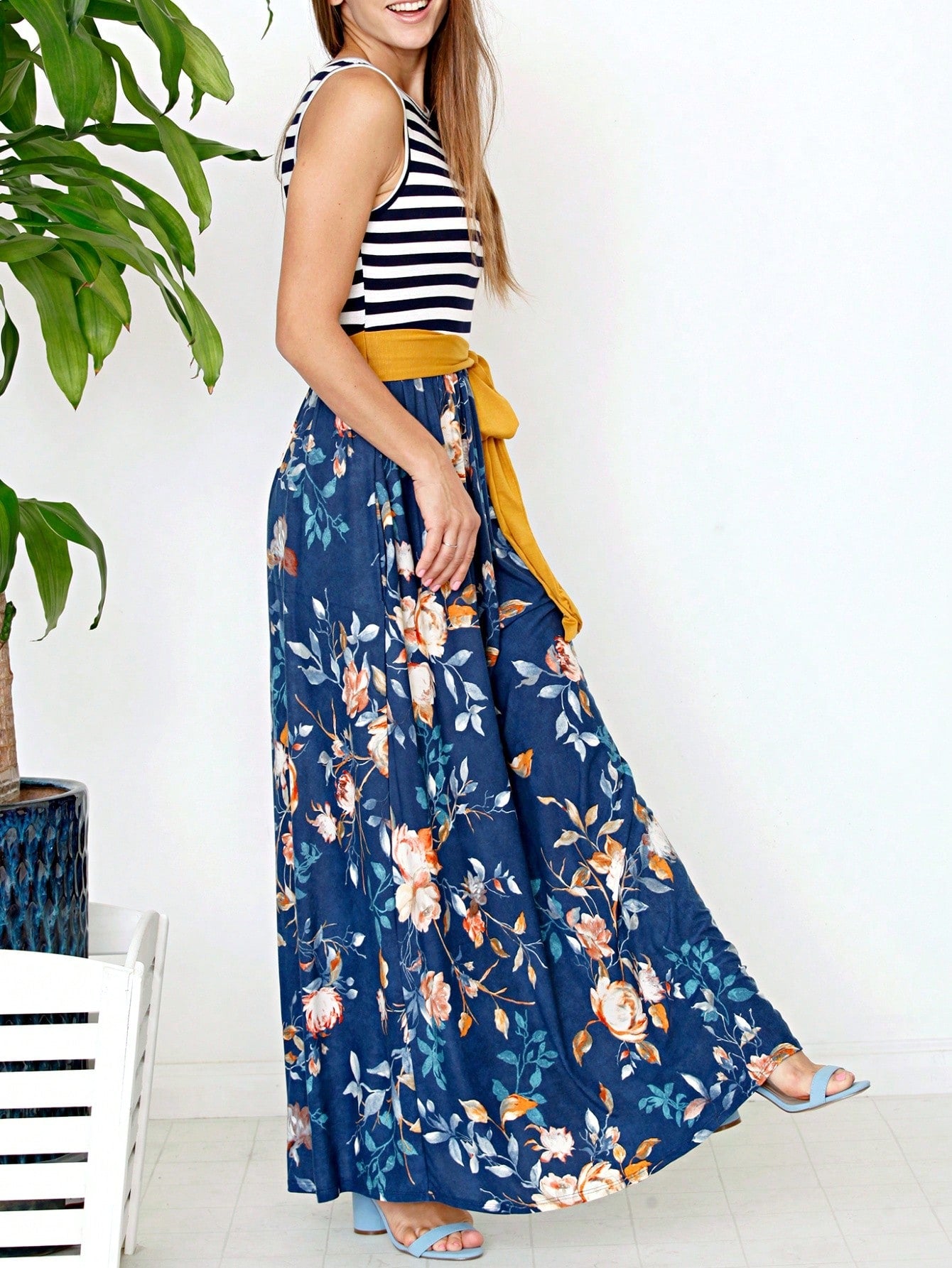 Elegant Floral Maxi Dress With Plunging Neckline Short Sleeve Surplice Sash Versatile Summer Dress For Women
