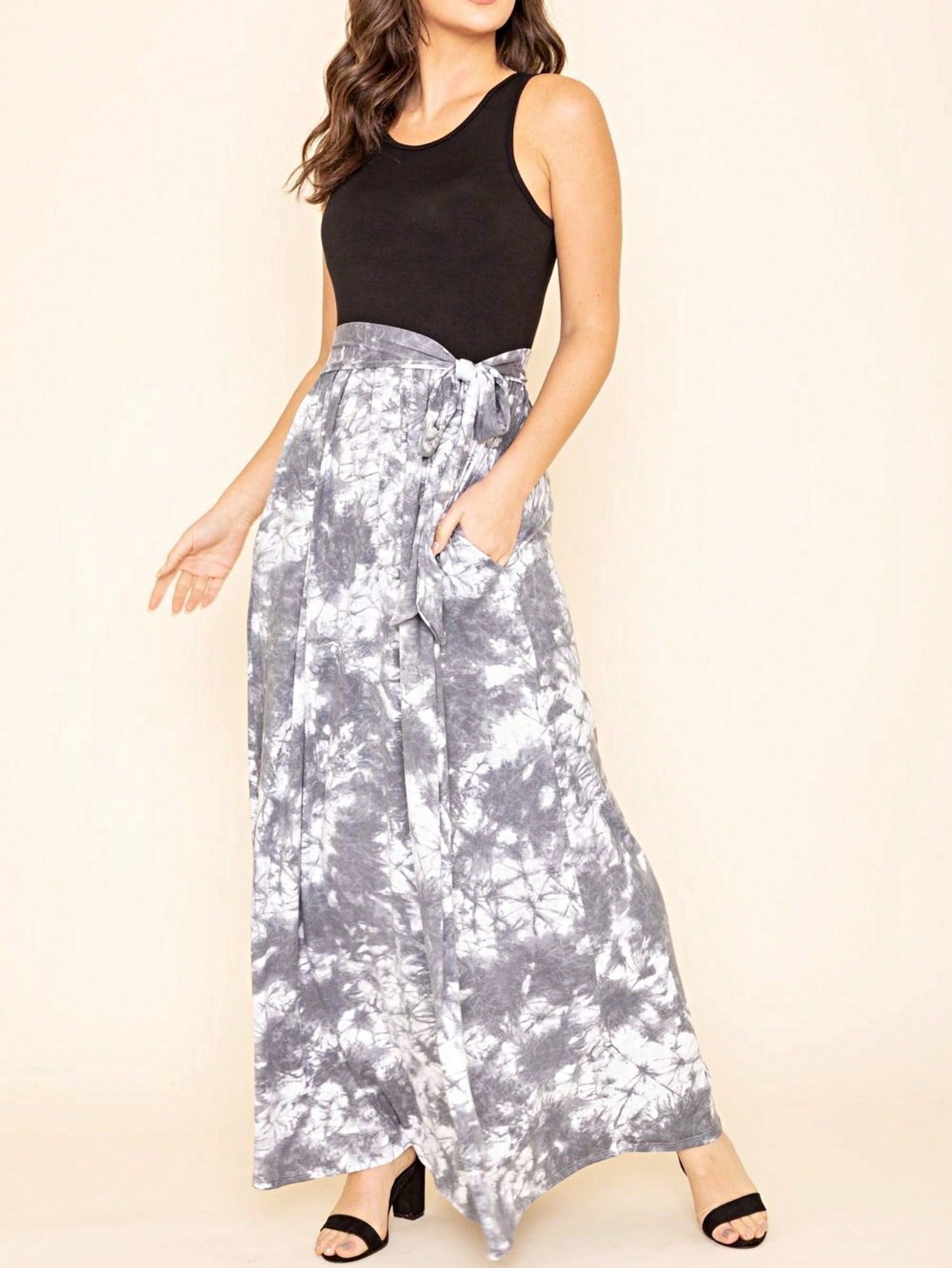 Elegant Floral Maxi Dress With Plunging Neckline Short Sleeve Surplice Sash Versatile Summer Dress For Women