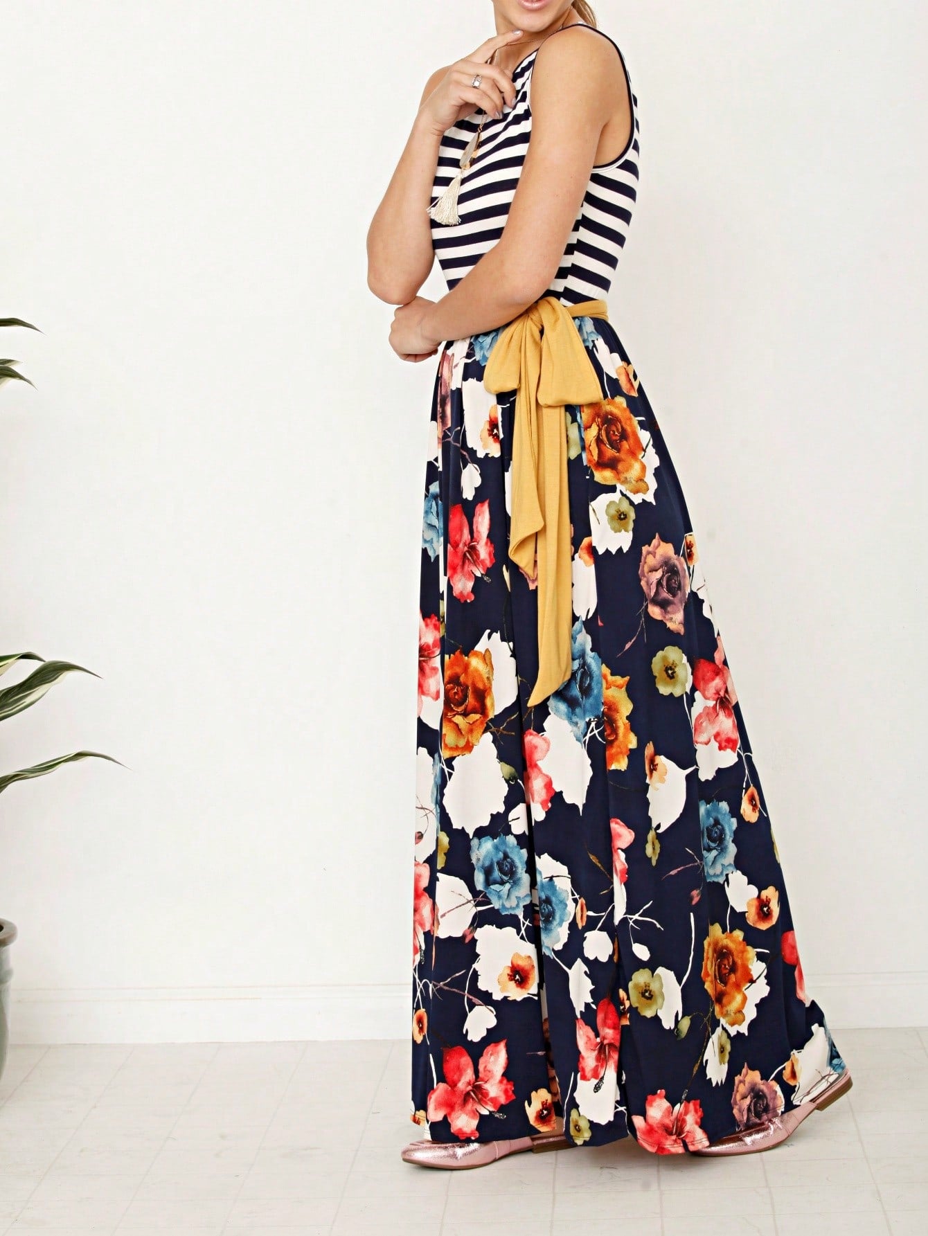 Elegant Floral Maxi Dress With Plunging Neckline Short Sleeve Surplice Sash Versatile Summer Dress For Women