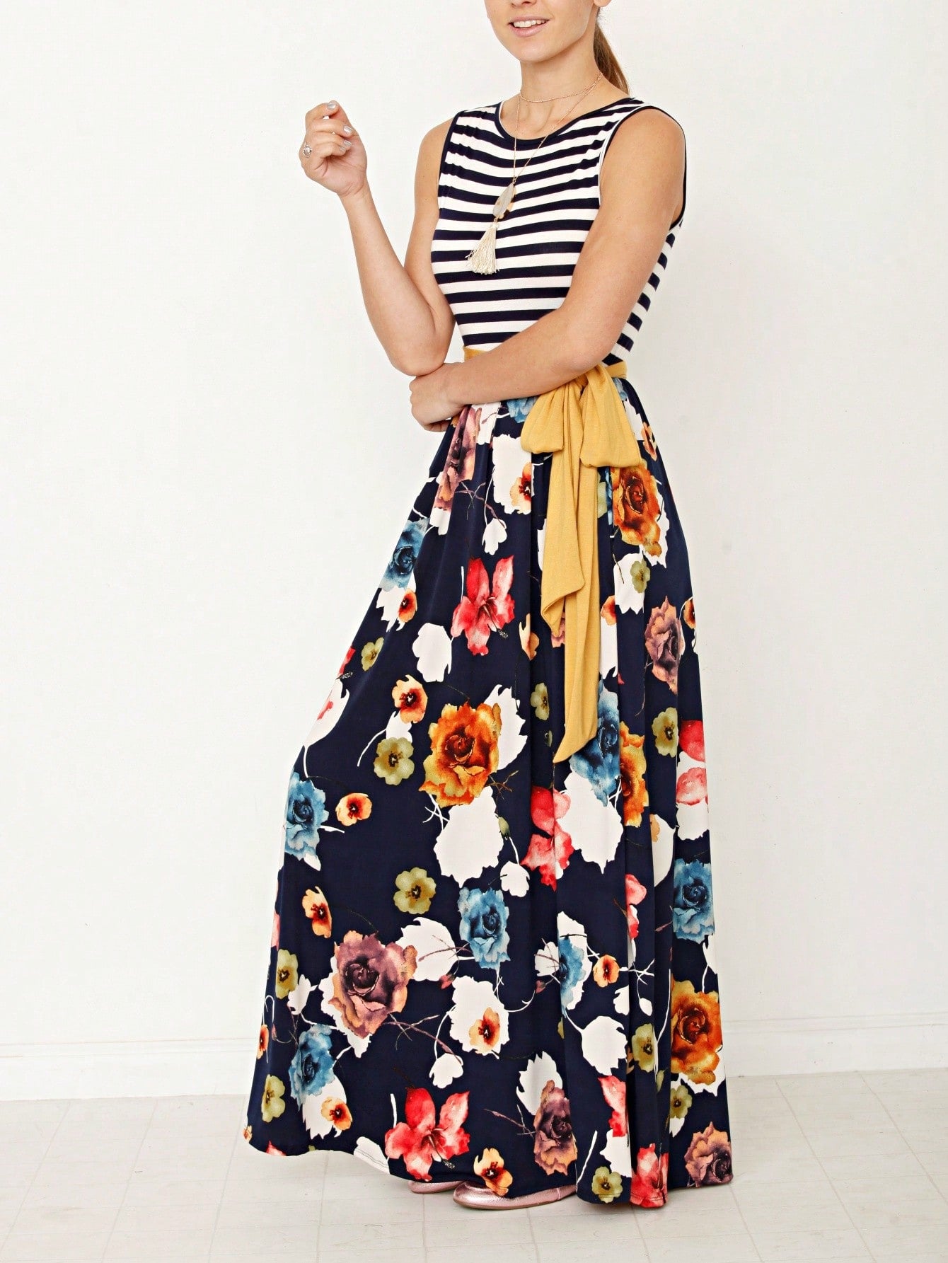 Elegant Floral Maxi Dress With Plunging Neckline Short Sleeve Surplice Sash Versatile Summer Dress For Women